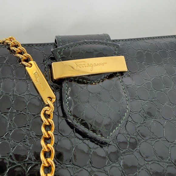 Vintage Salvatore Ferragamo Dark Green Croc Embossed Crossbody Clutch Chain Bag - Picture 11 of 15
